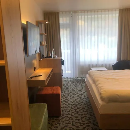 Hotel Caravelle Im Park 3*