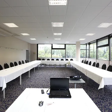 Caravelle Im Park Hotel