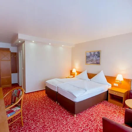 Caravelle Im Park Hotel