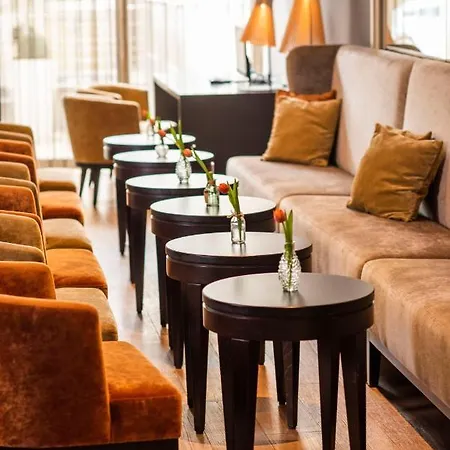 Caravelle Im Park Hotell 3*