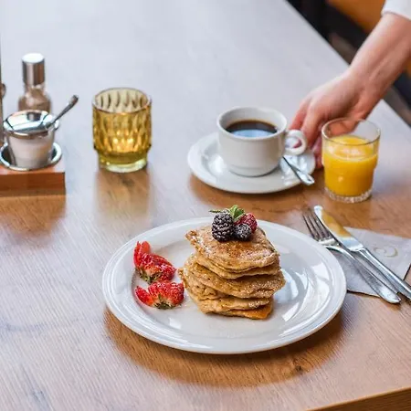 Hotel Caravelle Im Park 3*