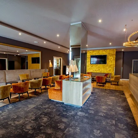 卡拉韦勒公园酒店
