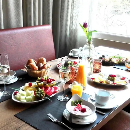 Hotel Caravelle Im Park 3*