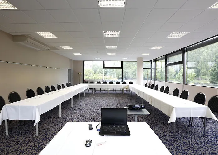 Caravelle Im Park Hotel