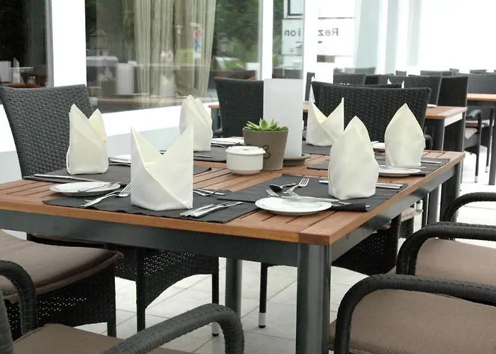 Hotel Caravelle Im Park 3*