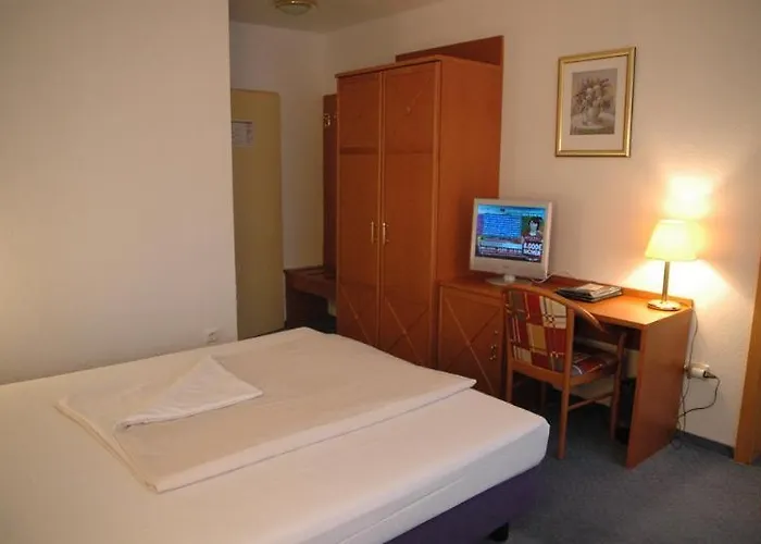 Otel Caravelle Im Park 3*