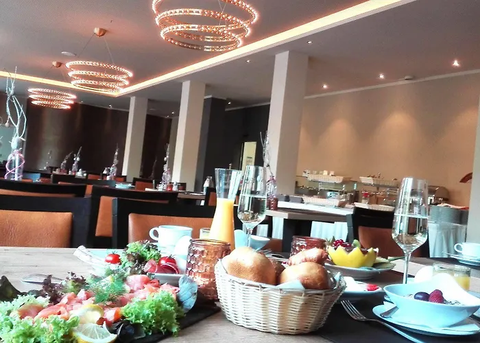 Hotel Caravelle Im Park 3*