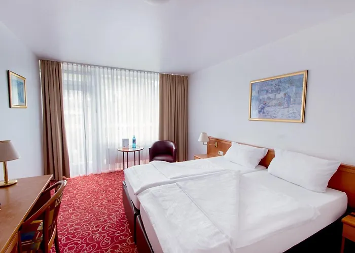 Caravelle Im Park Hotel 3*